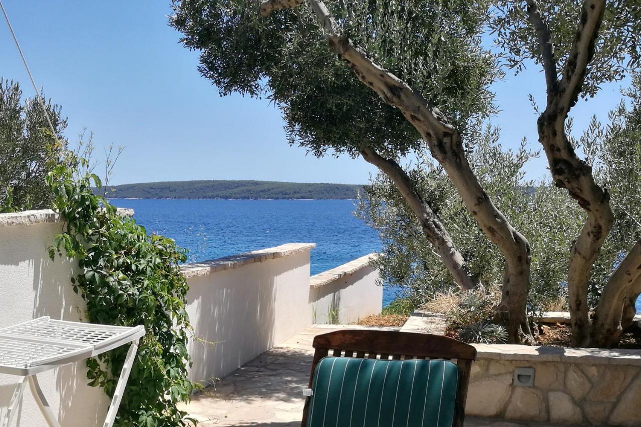 ילסה Apartments By The Sea Zavala, Hvar - 553 מראה חיצוני תמונה