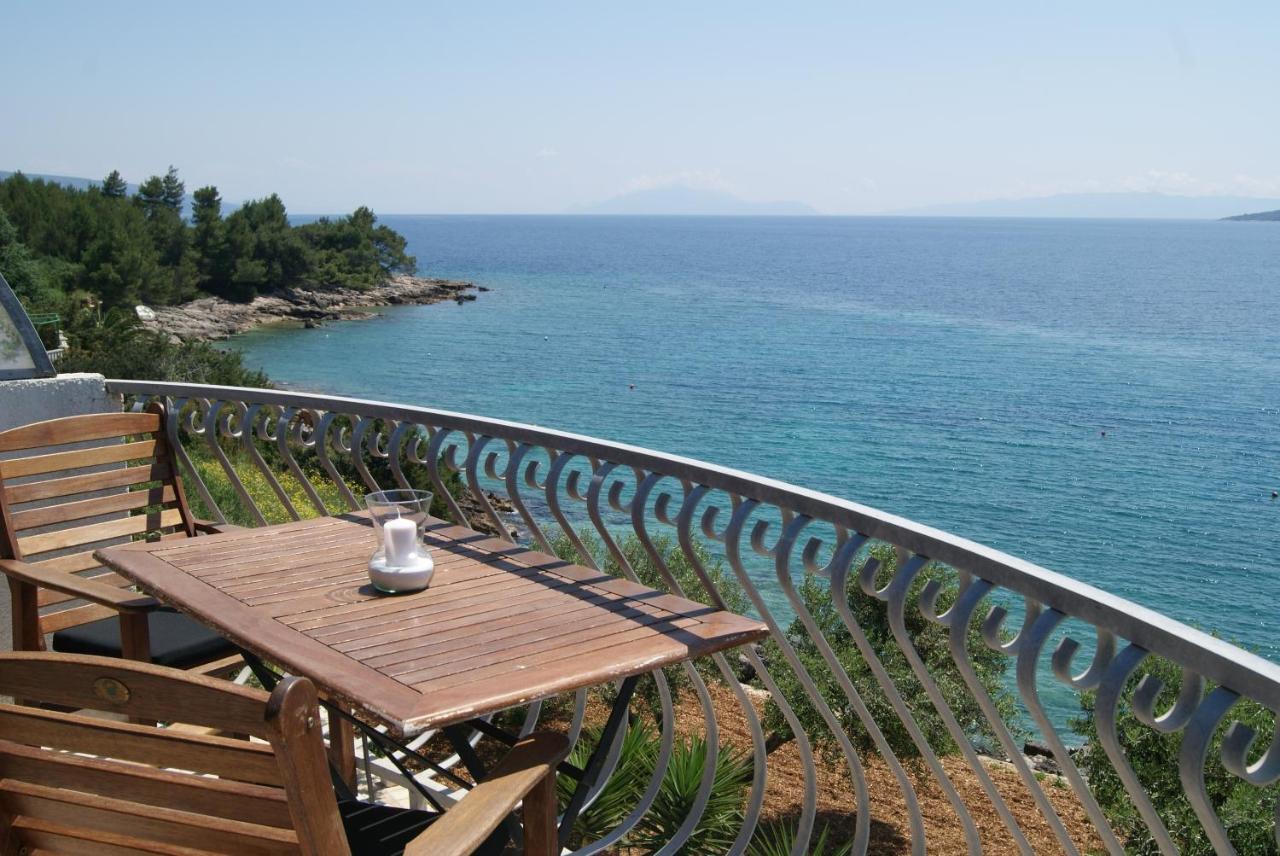ילסה Apartments By The Sea Zavala, Hvar - 553 מראה חיצוני תמונה