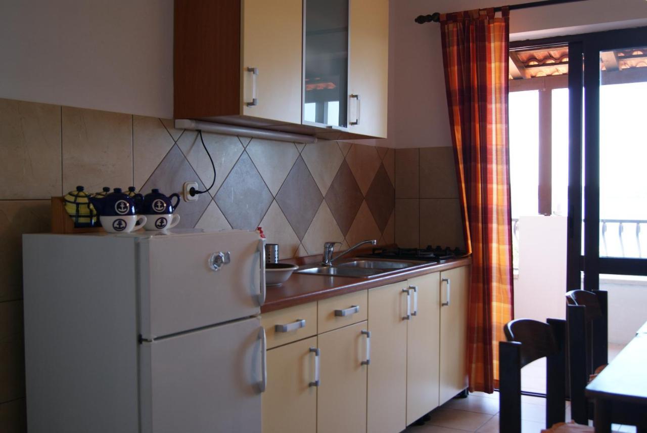 ילסה Apartments By The Sea Zavala, Hvar - 553 מראה חיצוני תמונה